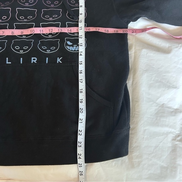 LIRIK Design by Humans Black Cat Face Hoodie Size Small - Picture 11 of 11